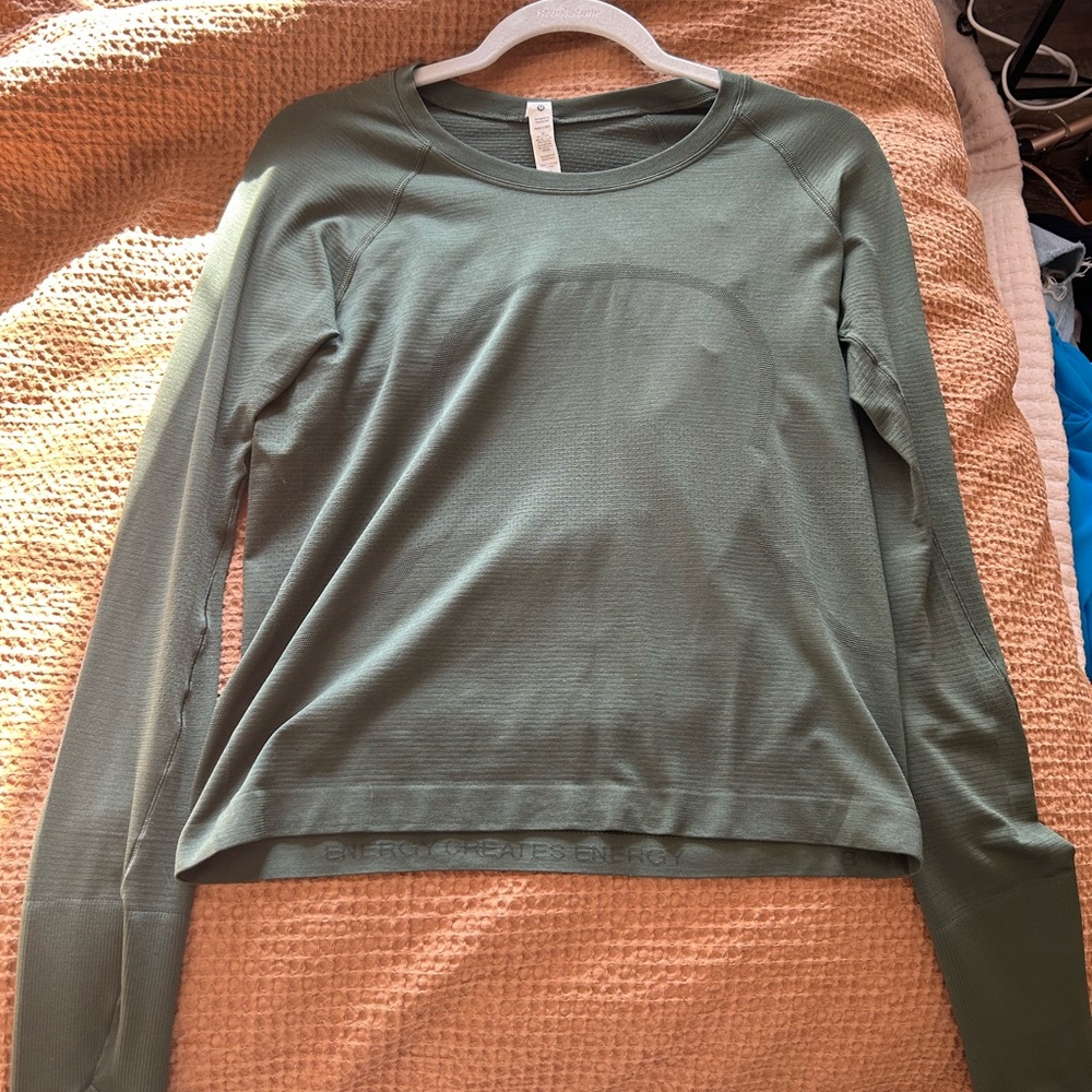 Lululemon Swiftly Tee Race Length size 8